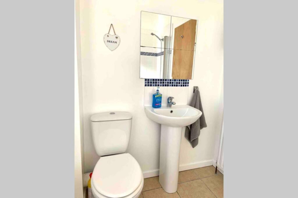 Flat 5 Eia House Apartamento Belfast Exterior foto